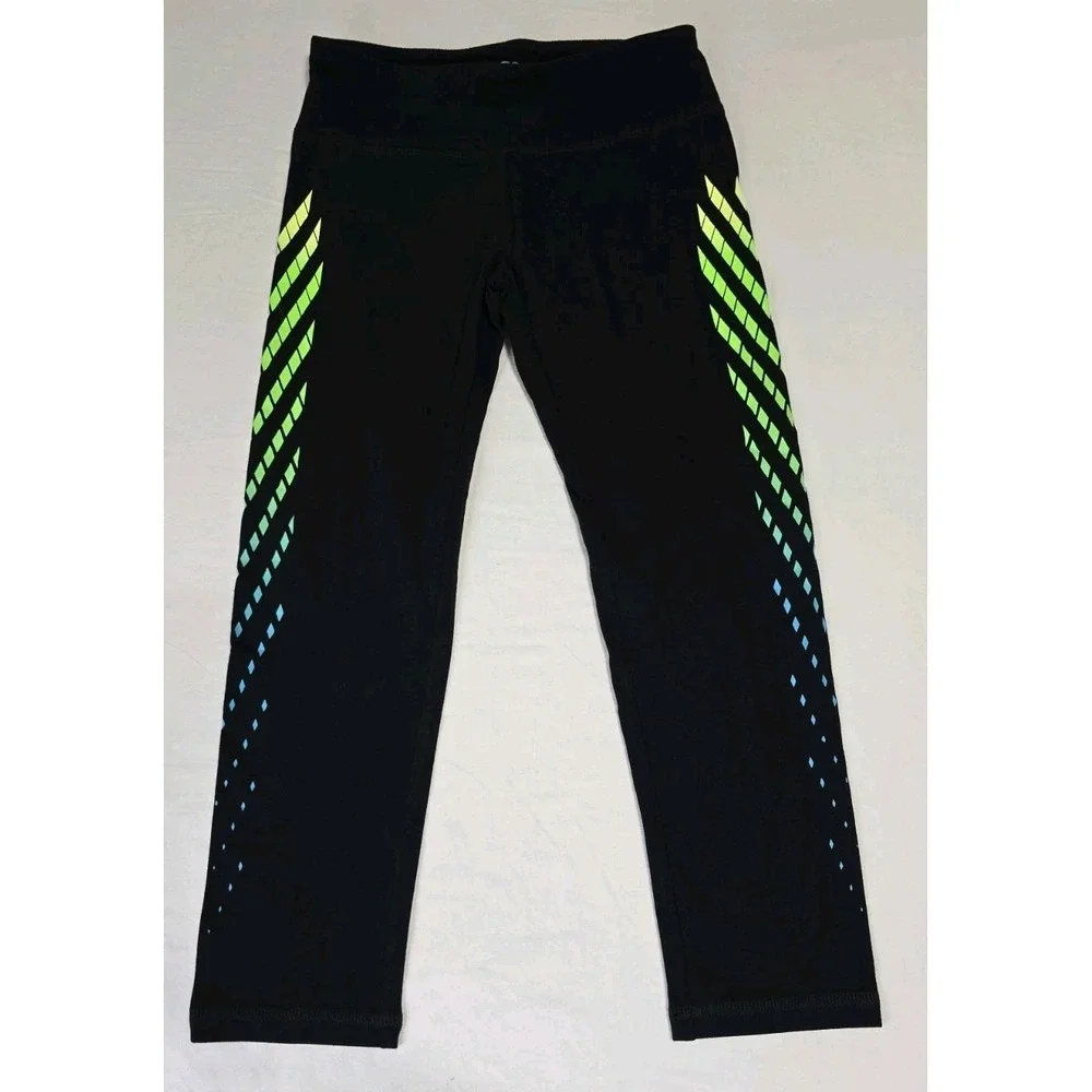 SO‎ Women's Small Black Yoga Capris